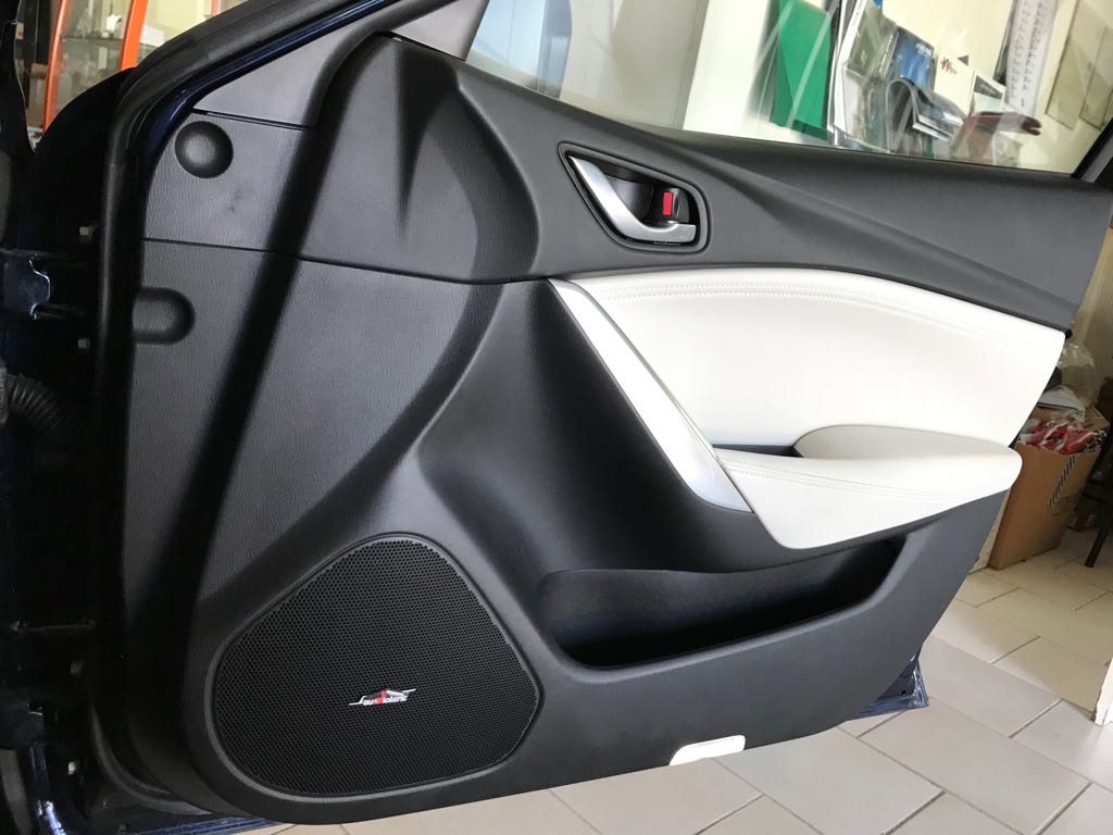 Hi-Fi Car 6